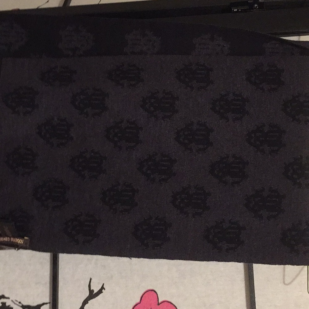 Brand new Roberto cavali wool scarf